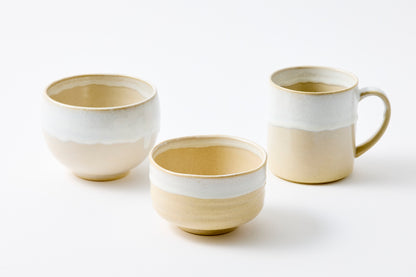 White Karatsu Flow White Glaze Round Bowl Hasami Porcelain