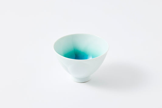 WANOKA Flower-Shaped Teacup GR Arita Porcelain