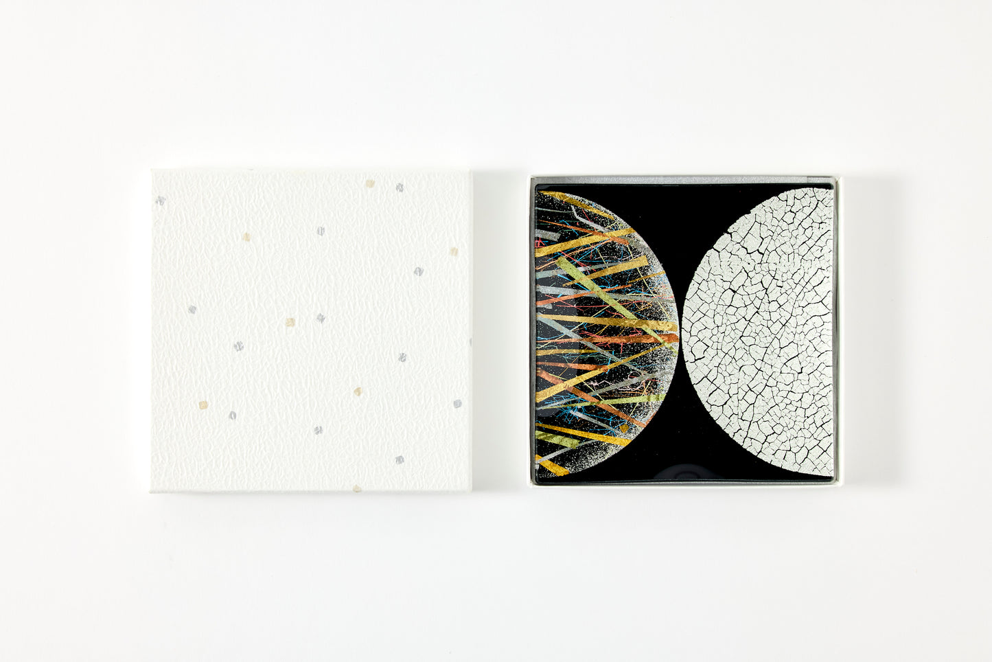 Minamo Moon – Hongin Ice Crack Kawari – Yakihaku on Black – Square Plate