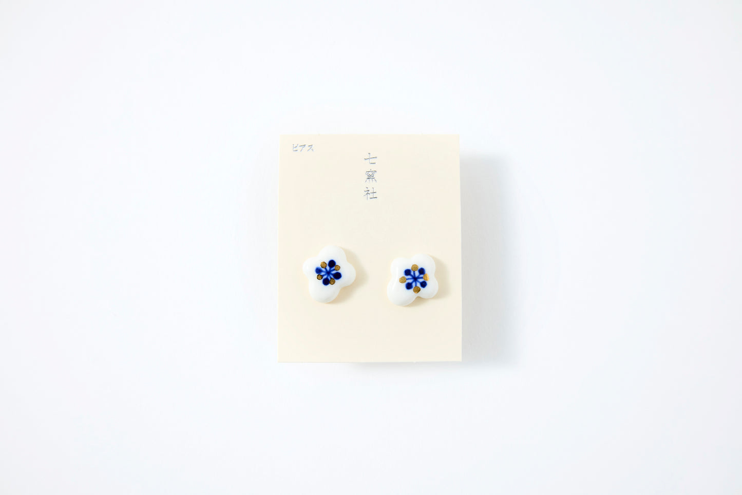 Watagumo Snowflake Small Earrings