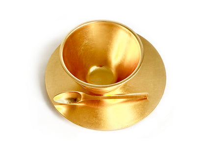gold cup & saucer / gold leaf