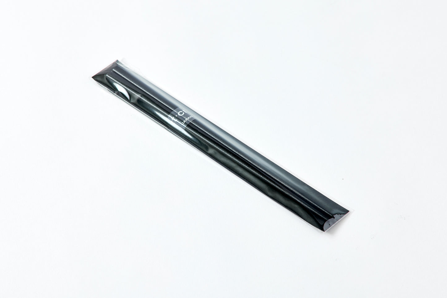 hashi / black