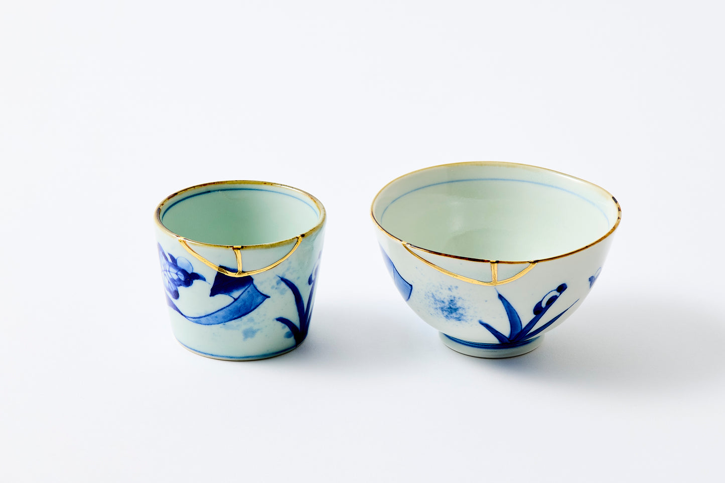 Gold Line Kosome Floral Garland Sobachoko Imari Porcelain