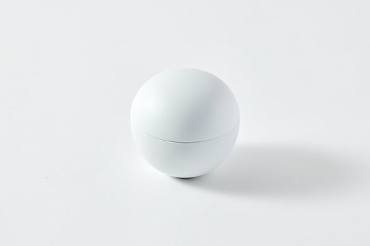 globe / matte white