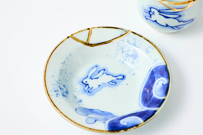 Gold Line Kosome Rabbit Sake Set Imari Porcelain