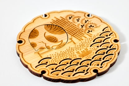 Tomogu –Crab and Tabby-White Cat