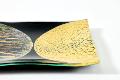 Minamo Moon – Honkin Ice Crack Kawari – Yakihaku on Black – Square Plate