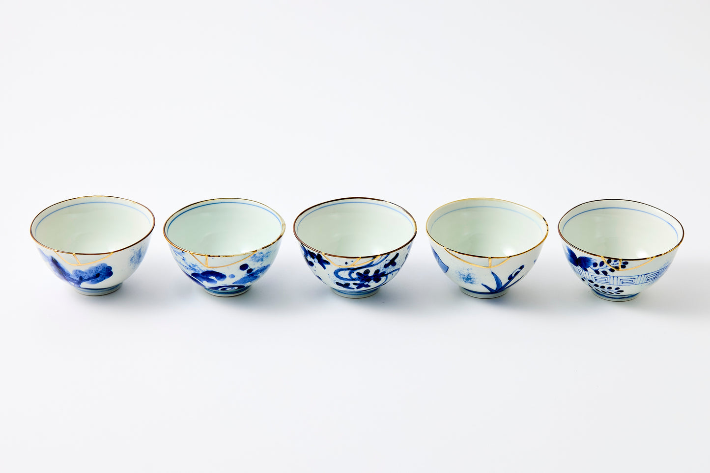 Gold Line Kosome Bush Clover Rice Bowl Imari Porcelain