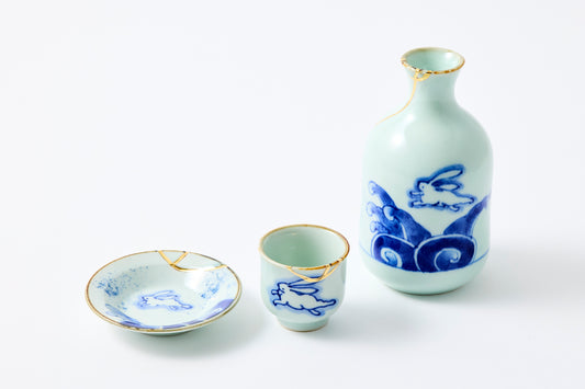 Gold Line Kosome Rabbit Sake Set Imari Porcelain