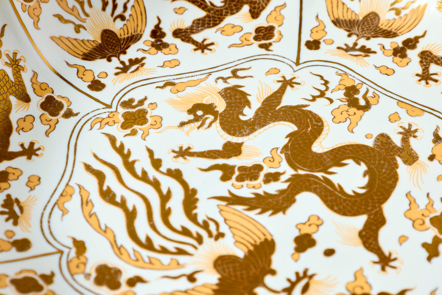 Rinka Serving Bowl with Dragon and Phoenix Design