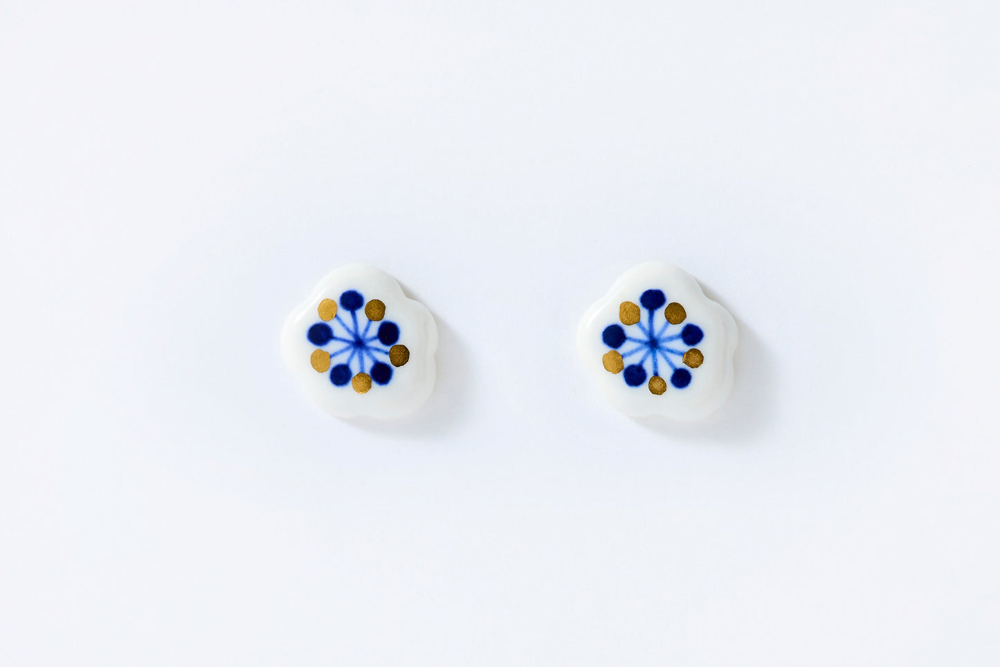 Watagumo Snowflake Large Earrings