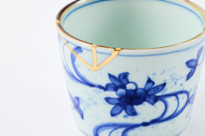 Gold Line Kosome Water Stream Sobachoko Imari Porcelain
