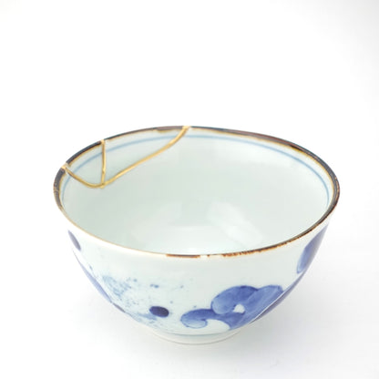 Gold Line Kosome Rabbit Rice Bowl Imari Porcelain