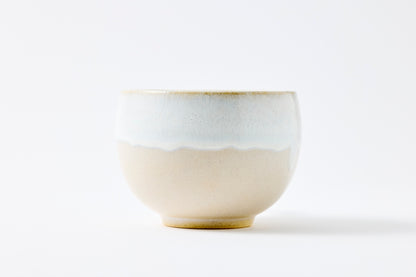 White Karatsu Flow White Glaze Round Bowl Hasami Porcelain