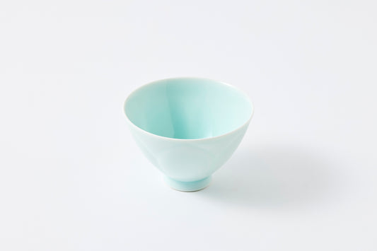 WANOKA Flower-Shaped Teacup Celadon Arita Porcelain