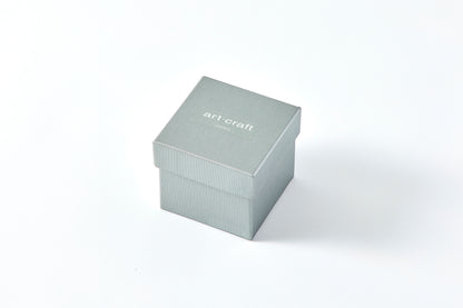 globe / silver metallic