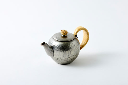 Teapot – Python / Silver White