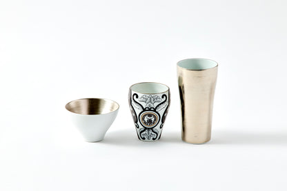 Japanese Sake Tasting Set with Cups - Platinum/JS Koimari Floral Pattern