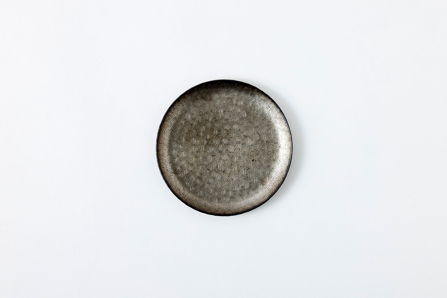 Small Plate – Crossed Blades / Silver White