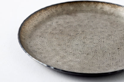 Small Plate – Crossed Blades / Silver White