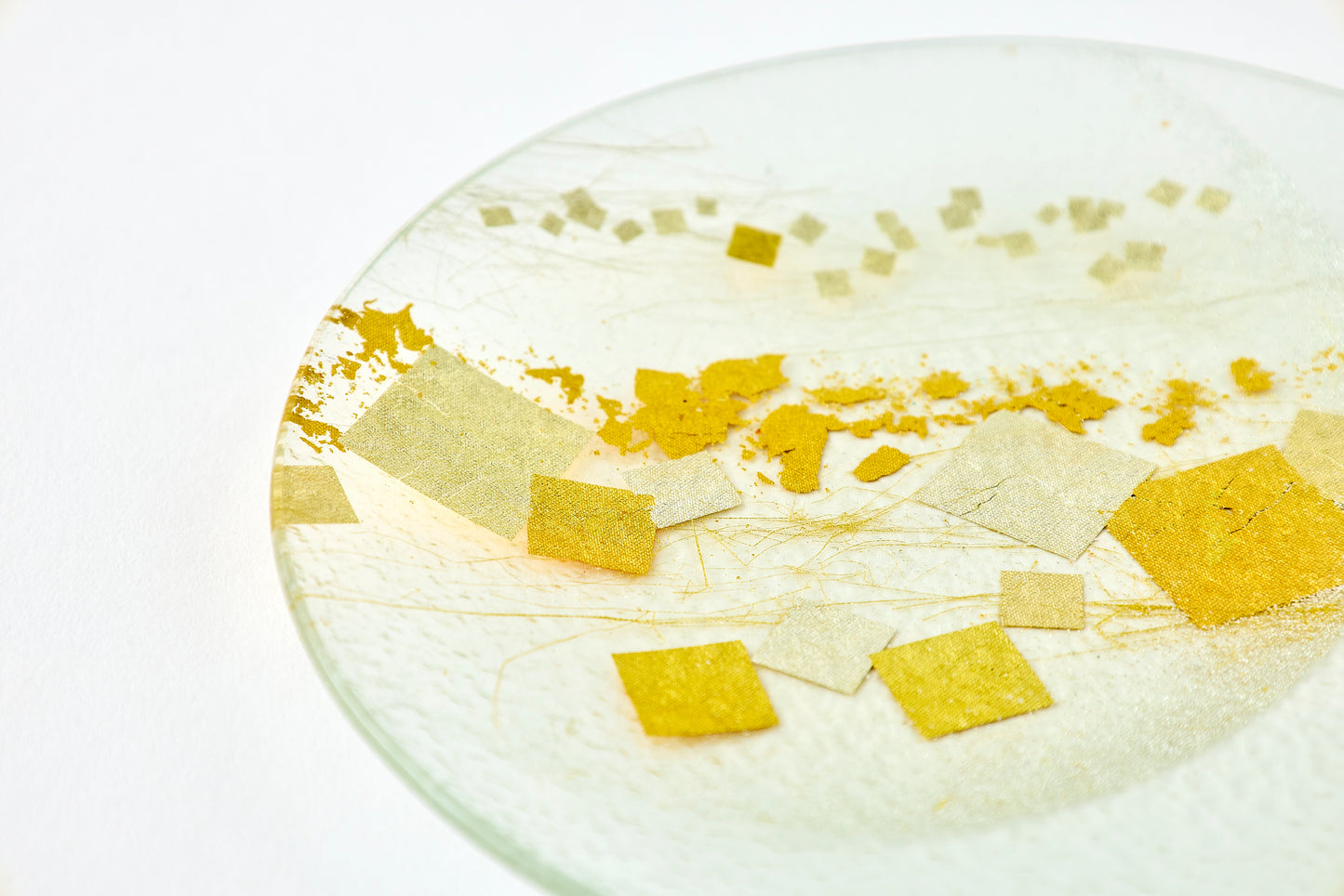 Kirihaku Glass – Twin Moons – Kirehaku Clear – Round Plate