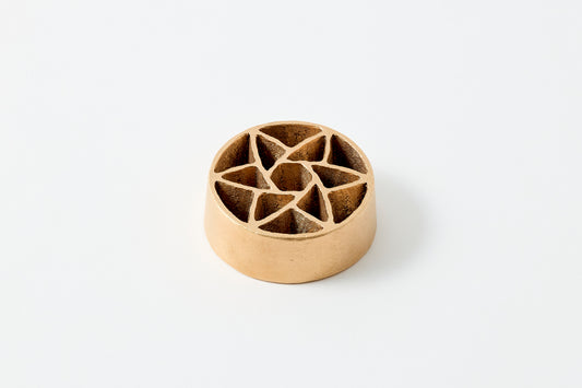 Pin-less Flower Frog ® / Hana L