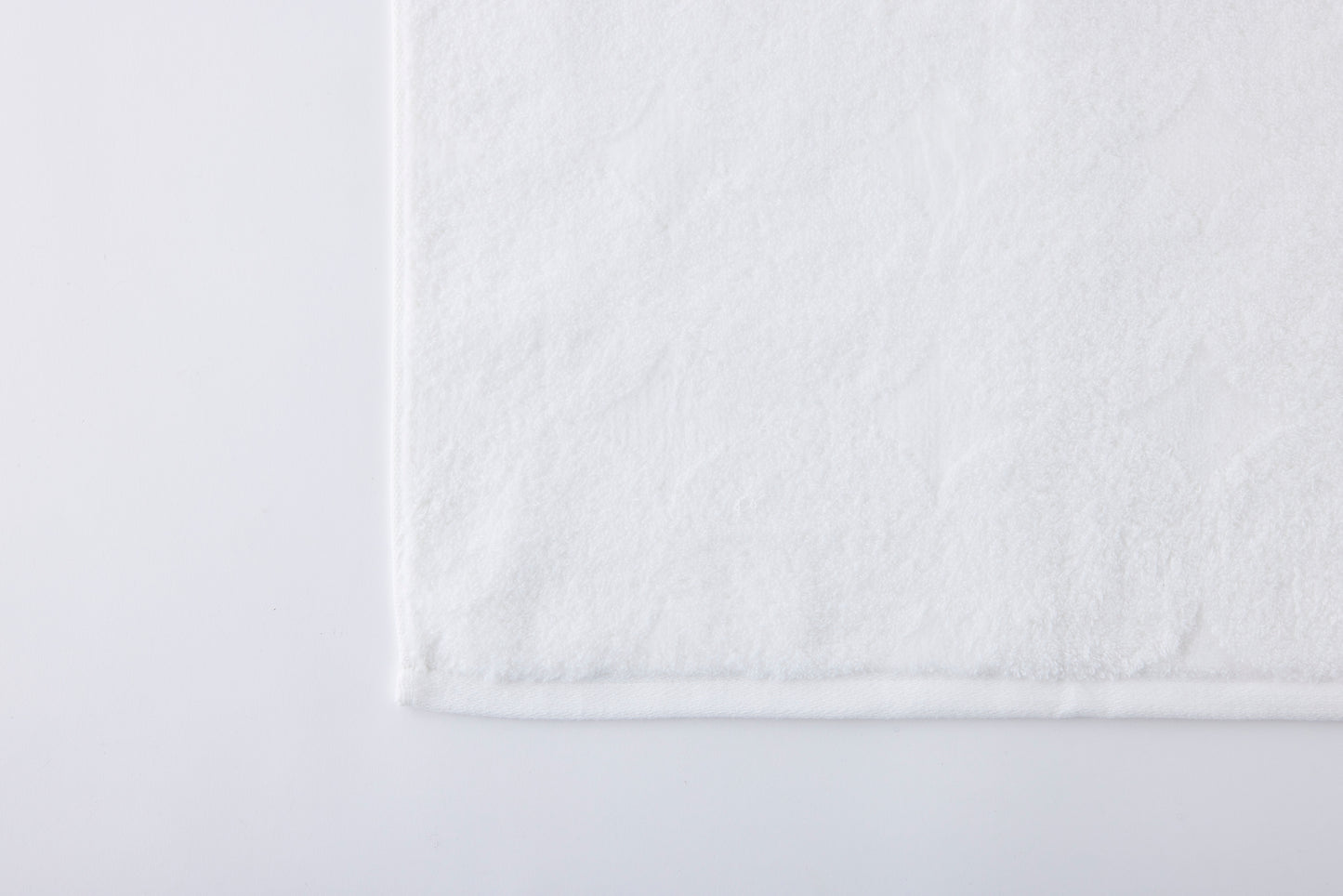 menca mature – Bath Towel