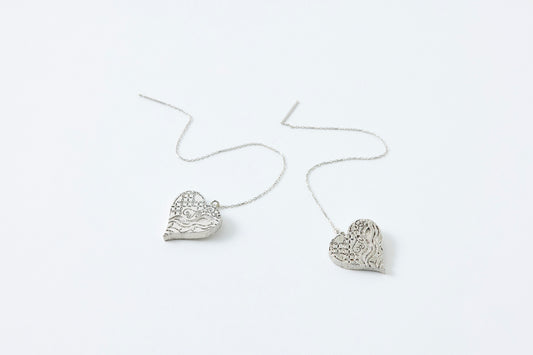 HAKUCESSORY Earrings Love Luck Platinum