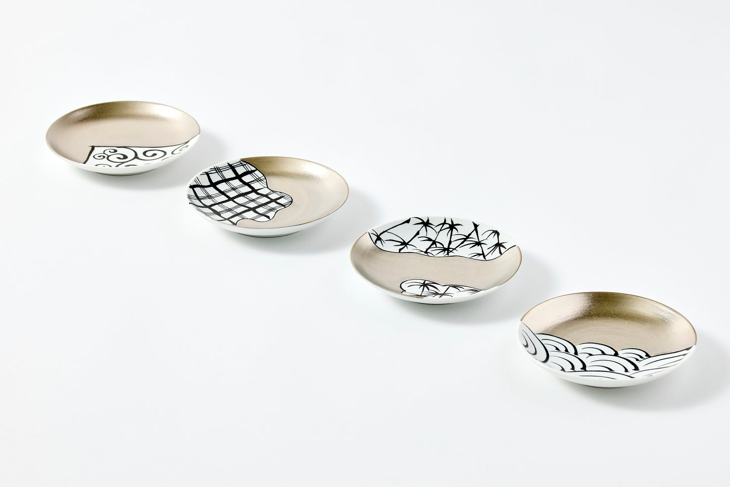 Set of 4 Plates "Prosperity"