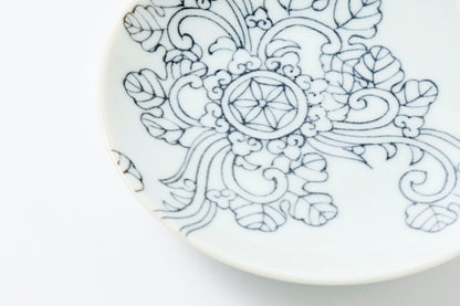 Floral Arabesque Motif Nabeshima Komon Small Plate Imari Porcelain
