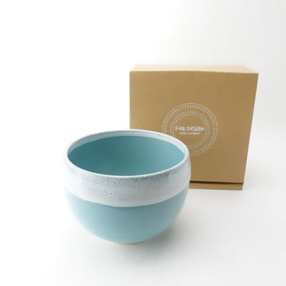 White Karatsu Flow Blue Glaze Round Bowl Hasami Porcelain