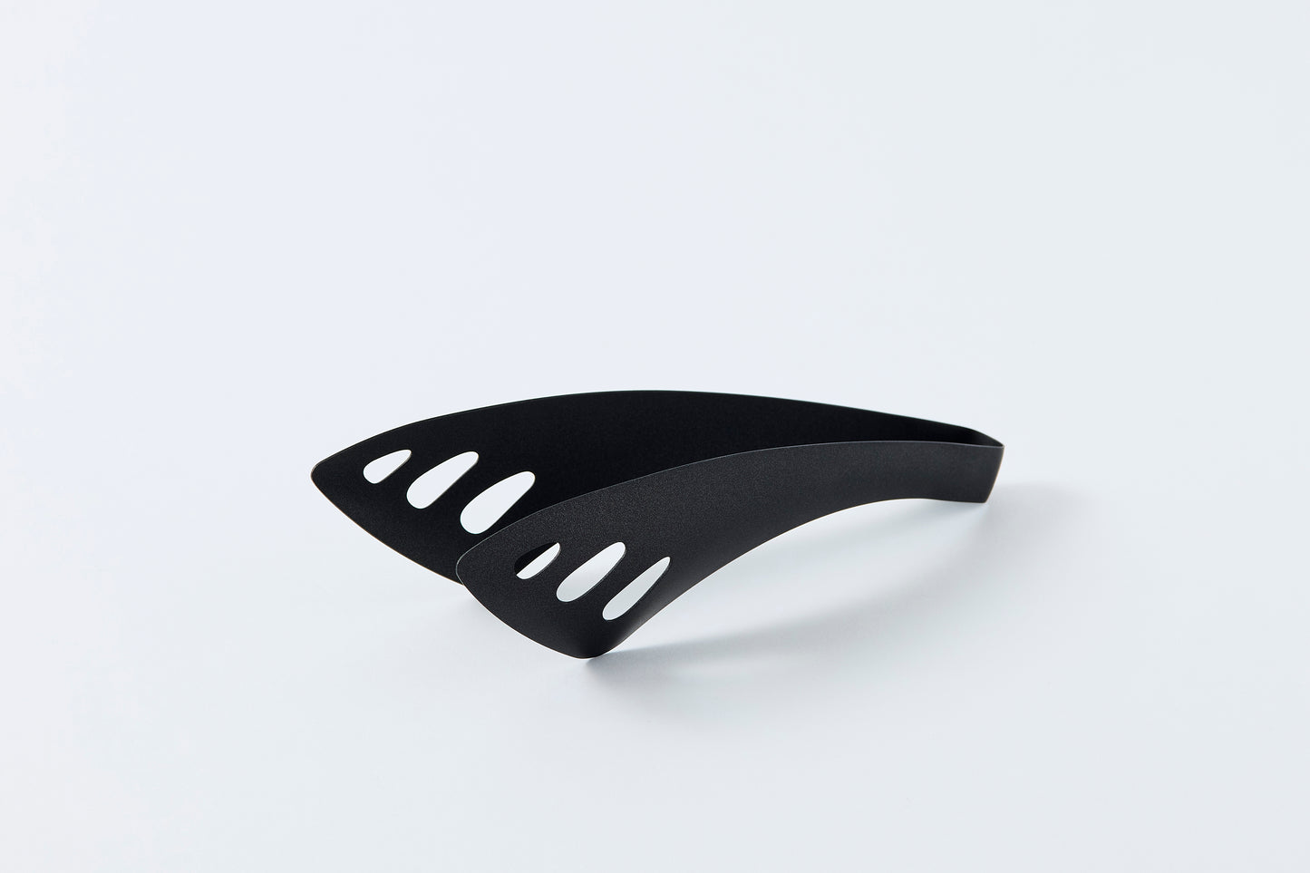 Fingertip Serving Tongs – Black