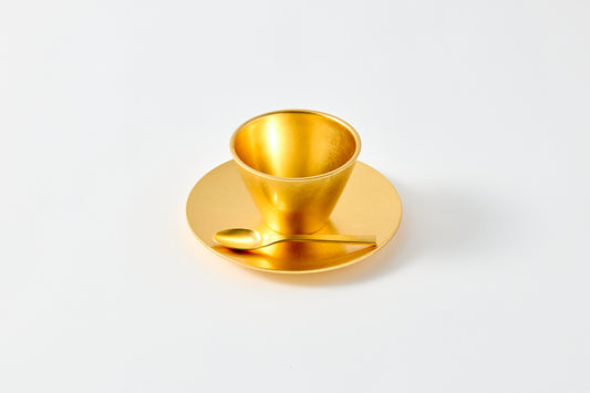 gold cup & saucer / gold leaf
