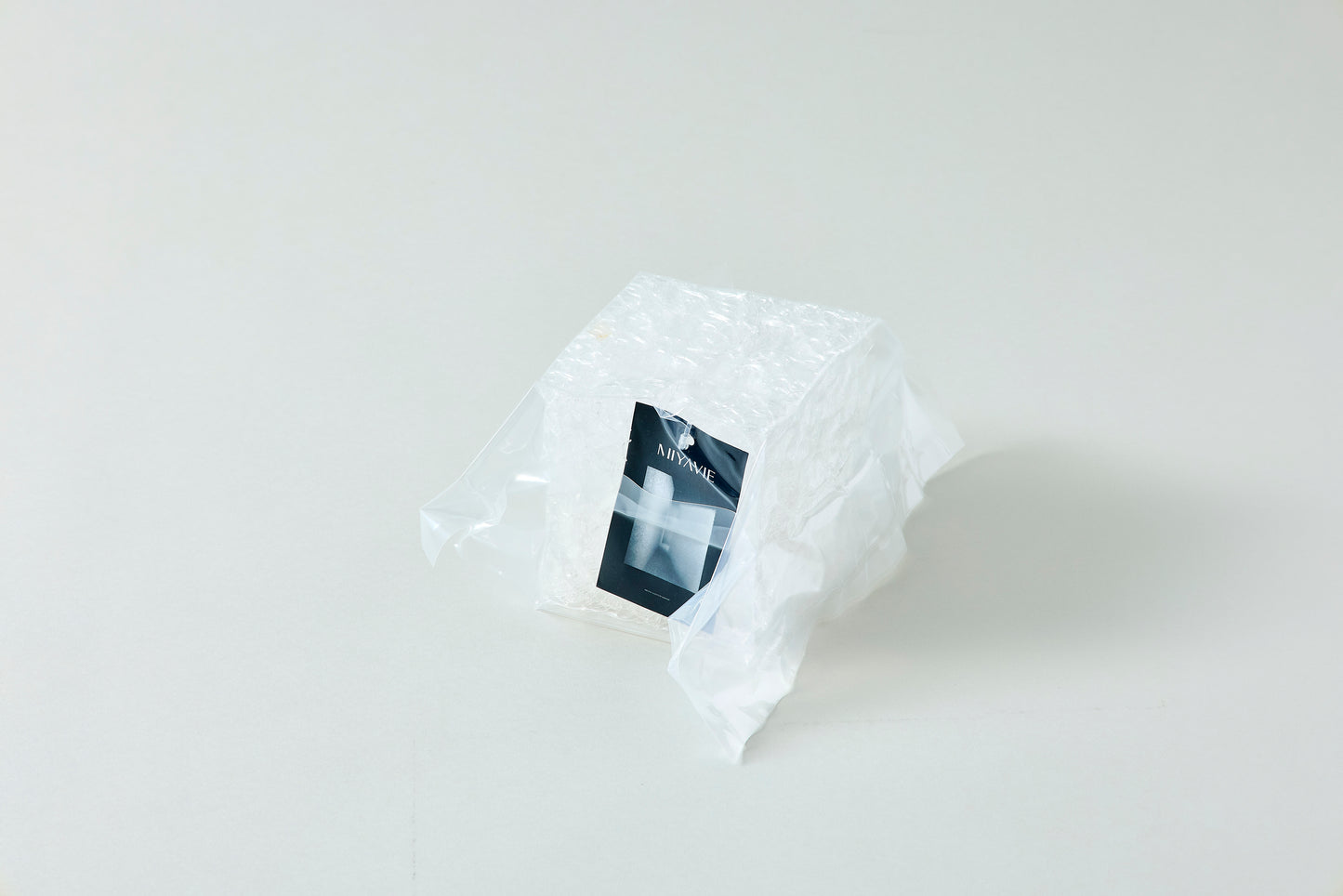 MIYAVI TOOTHBRUSH STAND