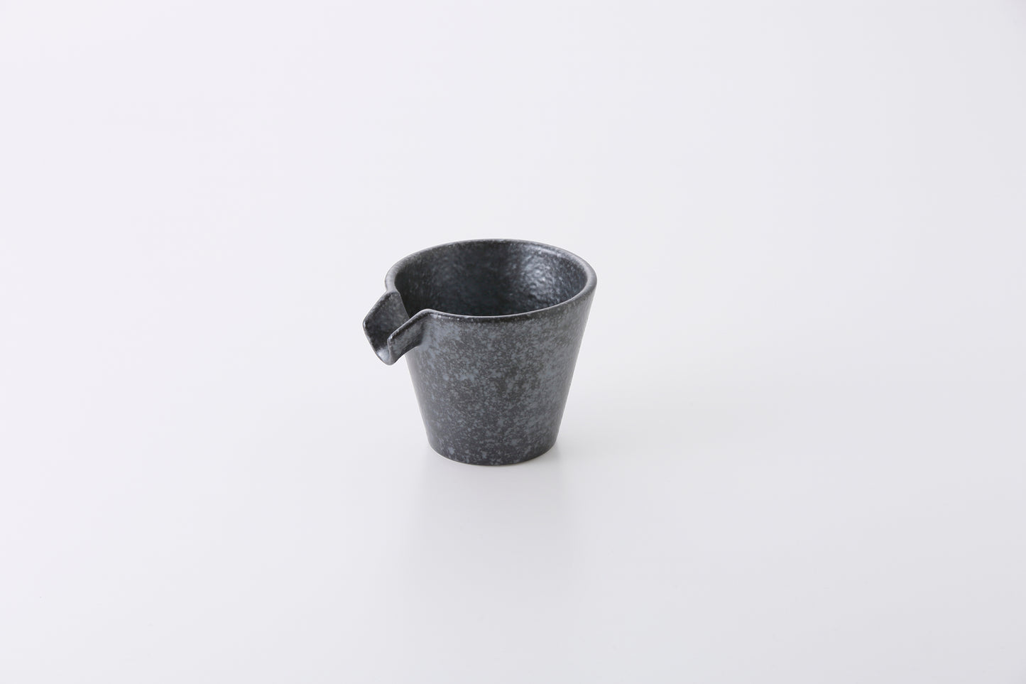 Shizuru Cold Sake Server Silver Black