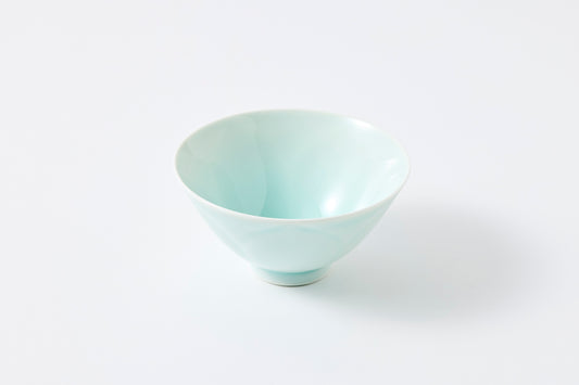 WANOKA Flower-Shaped Rice Bowl Celadon Arita Porcelain