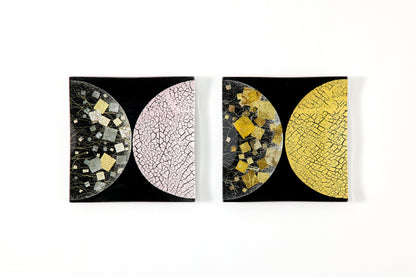 Facing Moons – Square Plate with Genuine Gold Crackle-Leaf – Black,15cm