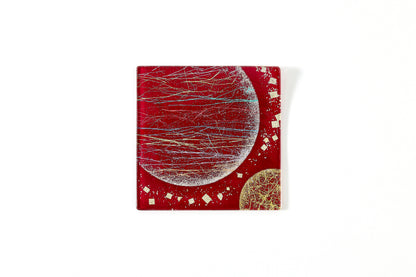 Twin Moons – Nanairo wth Gold Leaf – Red Plate
