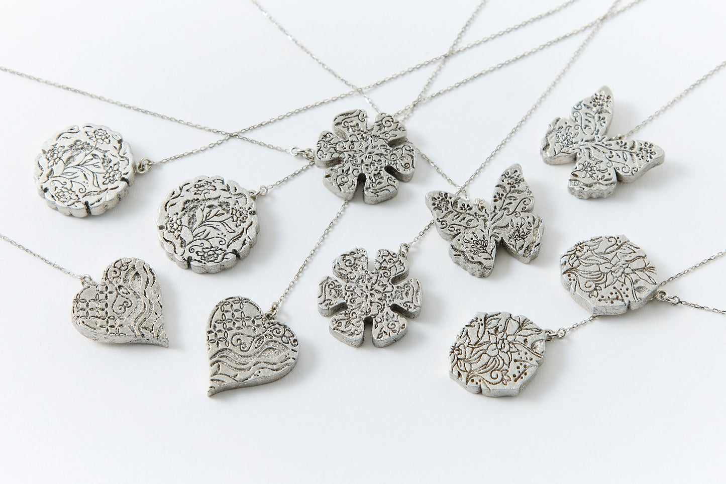 HAKUCESSORY Earrings Money Luck Platinum