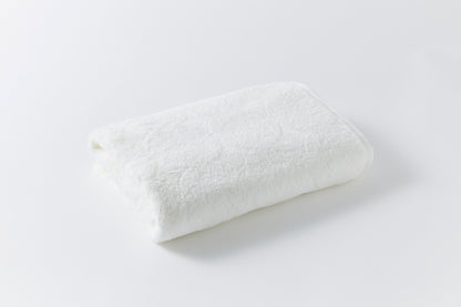 menca mature – Bath Towel
