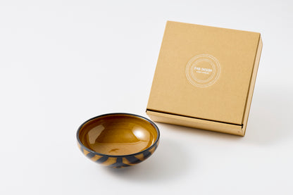 FD Arrow Feather Motif Amber Glaze Round Flat Bowl Hasami Porcelain