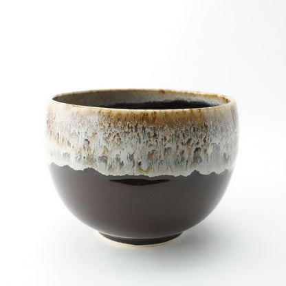 White Karatsu Flow Brown Glaze Round Bowl Hasami Porcelain