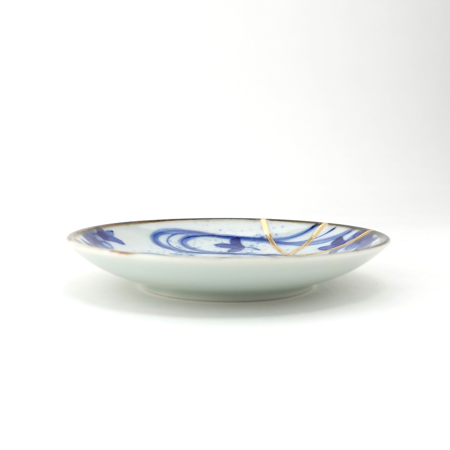 Gold Line Kosome Water Stream Small Plate Imari Porcelain
