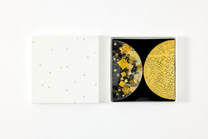 Facing Moons – Square Plate with Genuine Gold Crackle-Leaf – Black,15cm