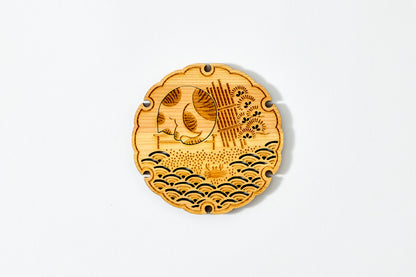 Tomogu –Crab and Tabby-White Cat