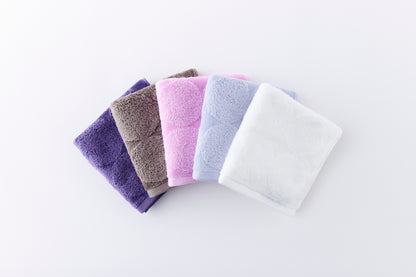 menca mature – Hand Towel