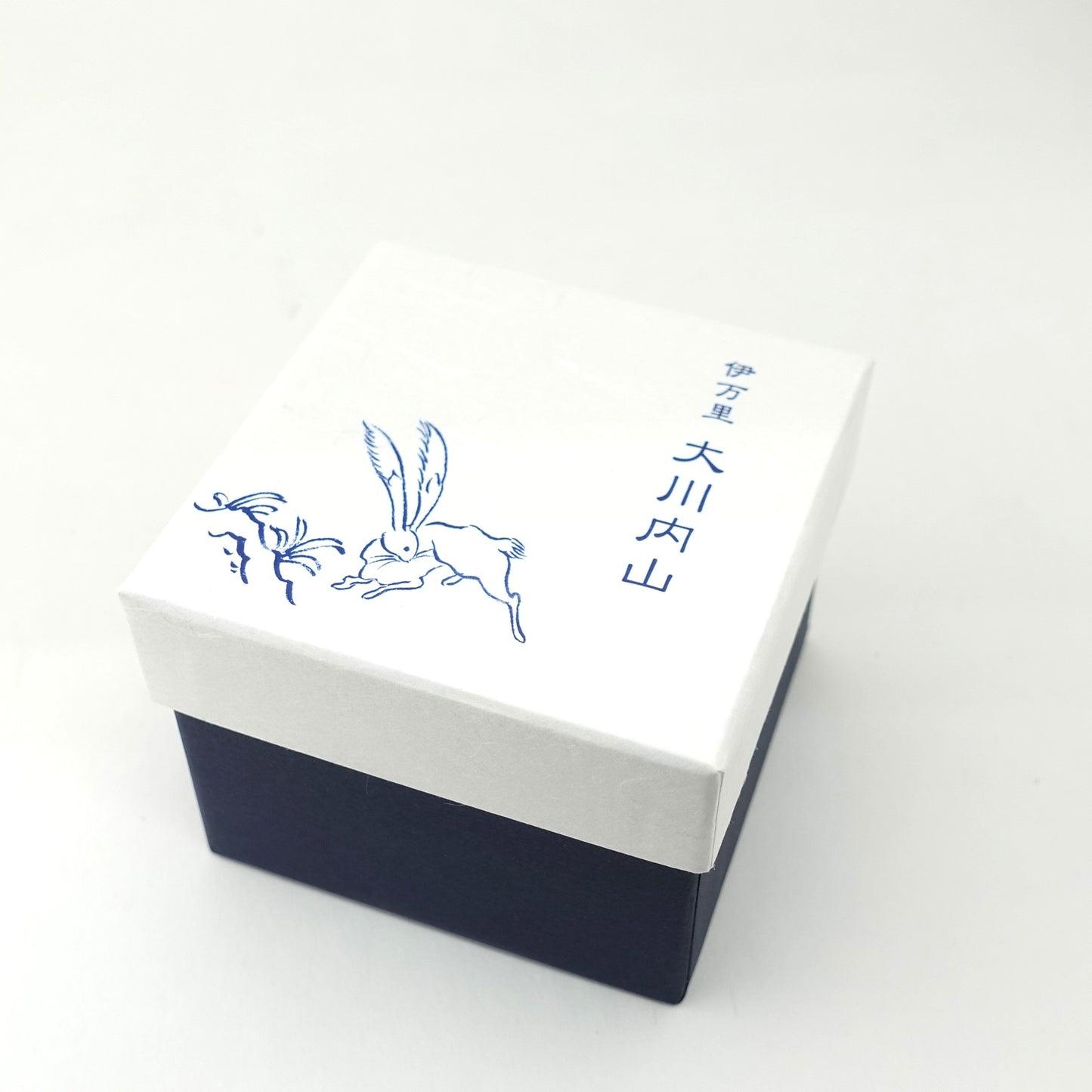 Gold Line Kosome Rabbit Sobachoko Imari Porcelain