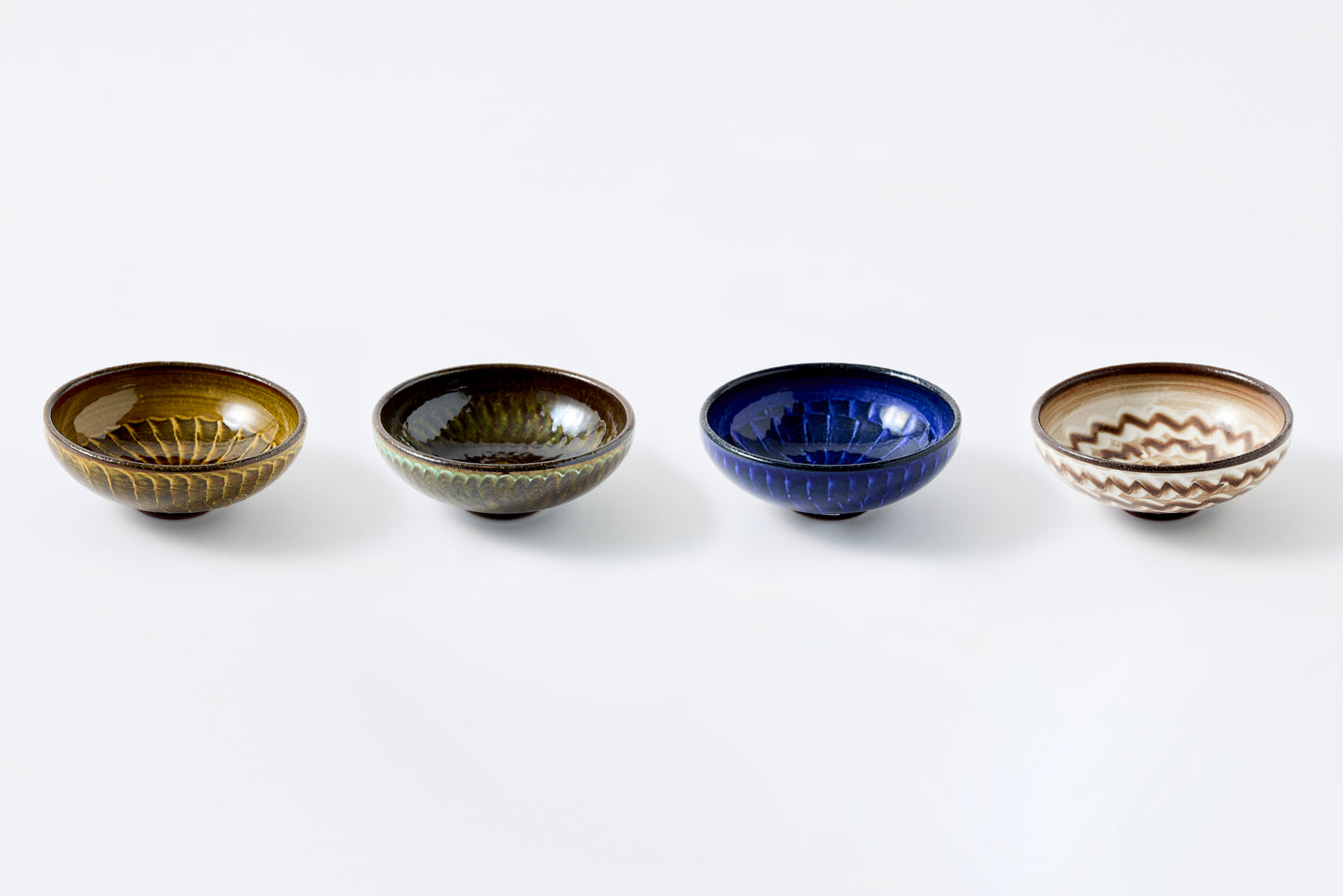 FD Amber Glaze Brush Stroke Round Flat Bowl Hasami Porcelain