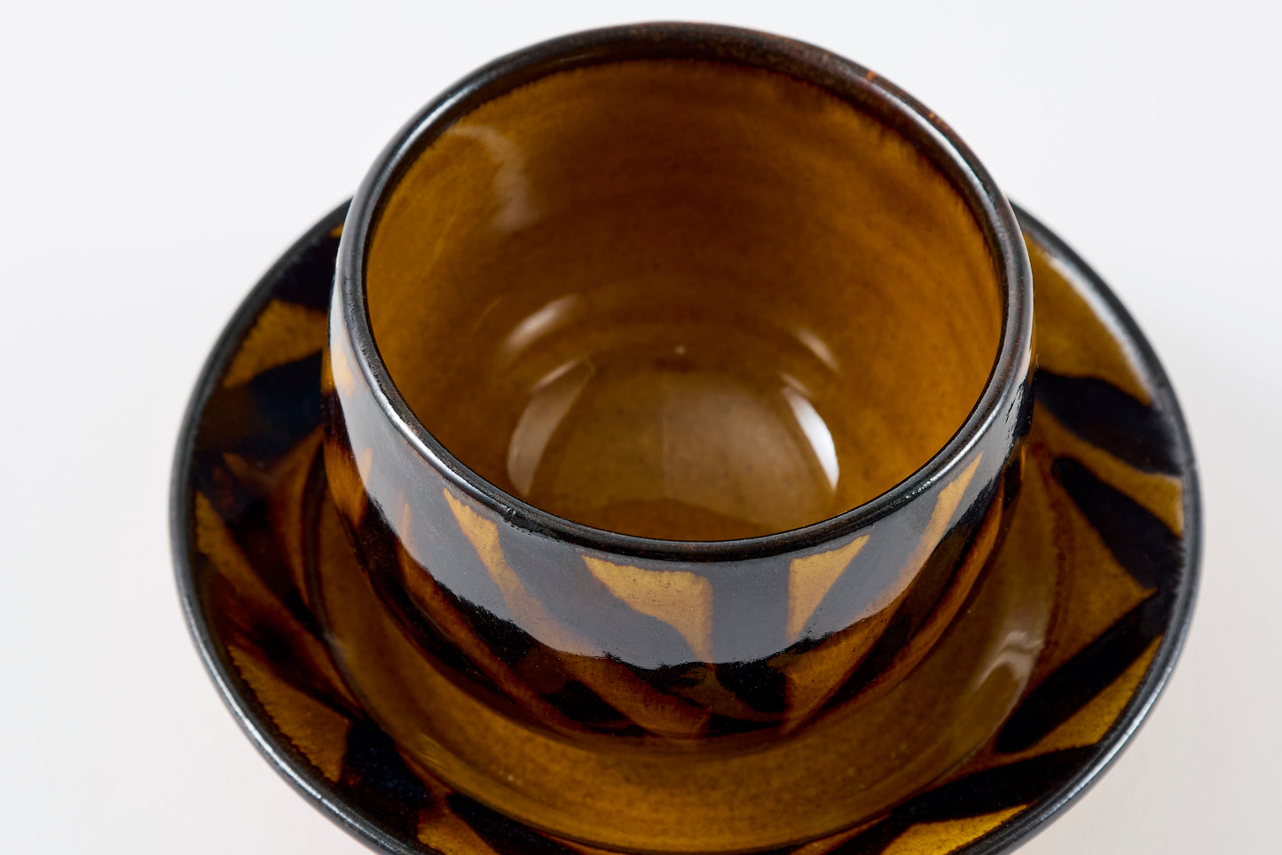 FD Arrow Feather Motif Amber Glaze Sencha Teacup & Saucer Hasami Porcelain