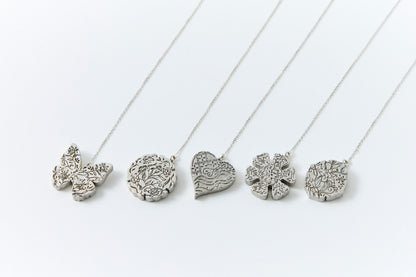 HAKUCESSORY Earrings Money Luck Platinum